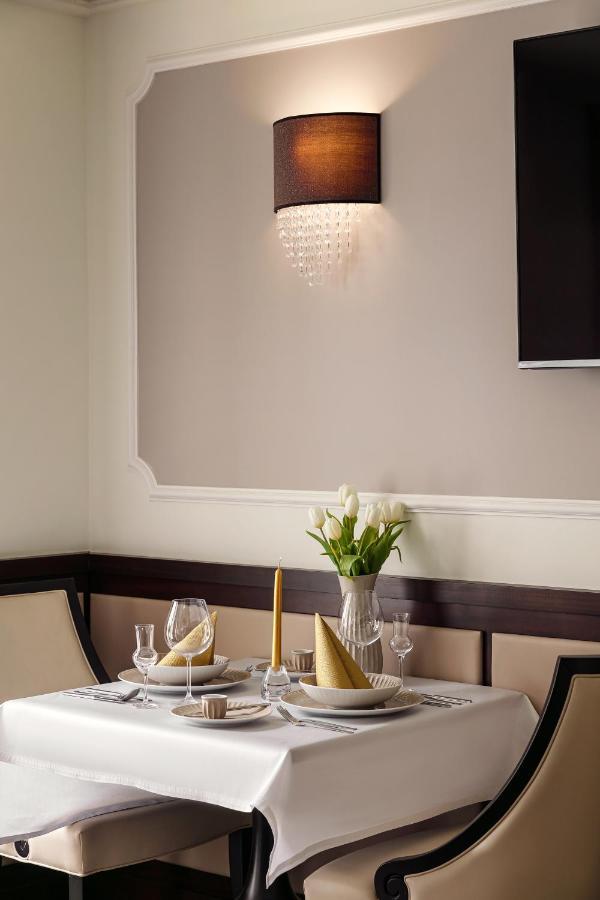 קרלובי וארי Boutique Hotel Saxonia מראה חיצוני תמונה