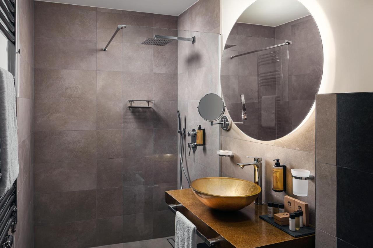 קרלובי וארי Boutique Hotel Saxonia מראה חיצוני תמונה