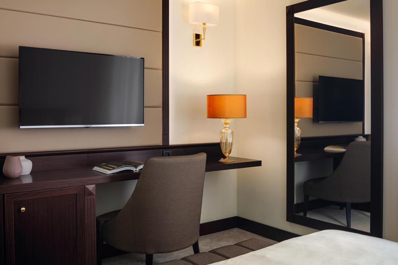 קרלובי וארי Boutique Hotel Saxonia מראה חיצוני תמונה